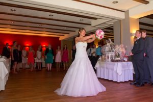 brautstrausswurf auf hochzeit mit dj zwickau